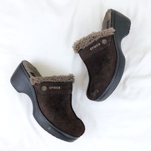 Crocs Sz 7 Brown Shearling Fur Lined Clogs Shoes